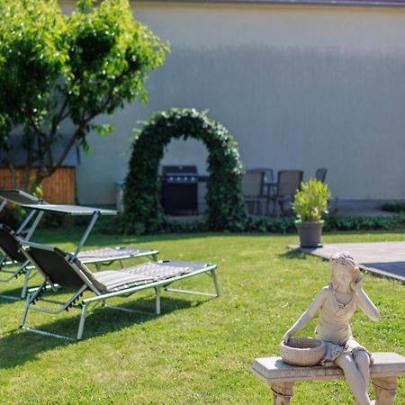 Orchidea Apartman Mosonmagyarovar Exterior foto